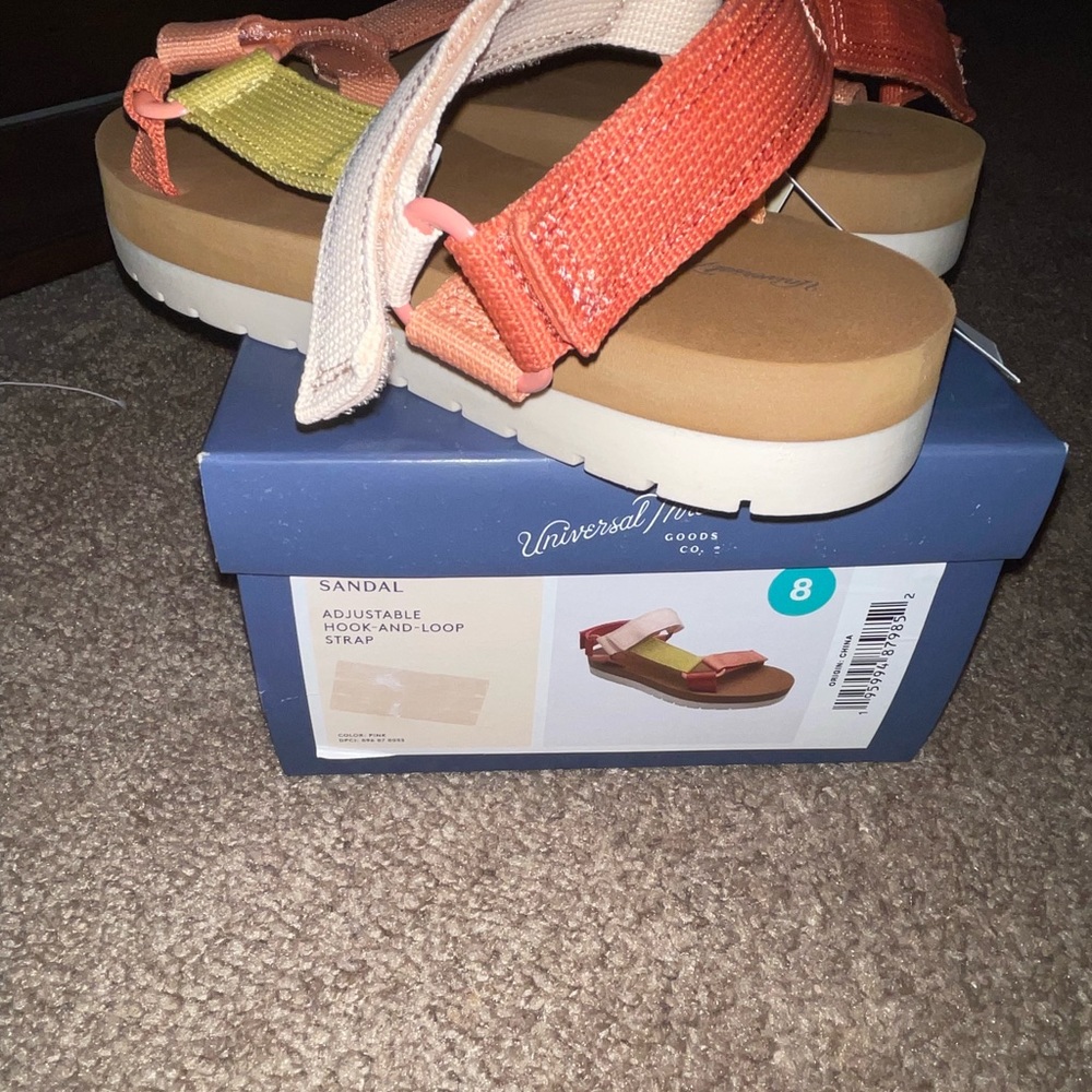 Universal Thread Sandals - Picture 3 of 4
